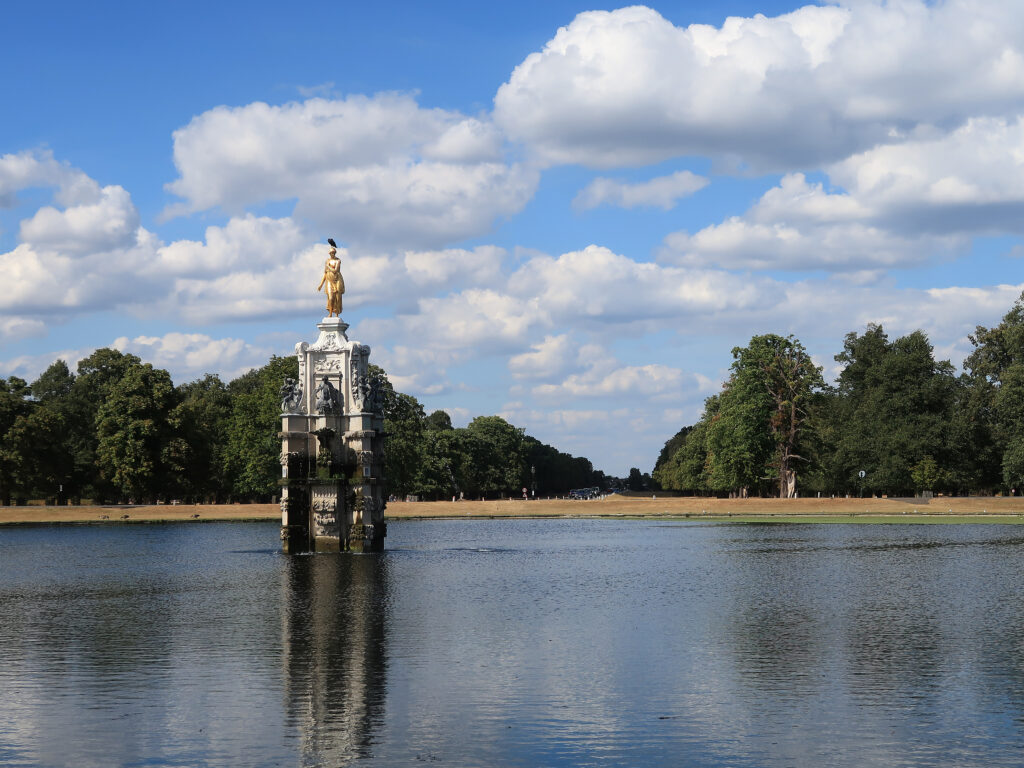 Λονδίνο: 5 χιλιόμετρα στο Bushy Park, με αφετηρία το Diana Fountain